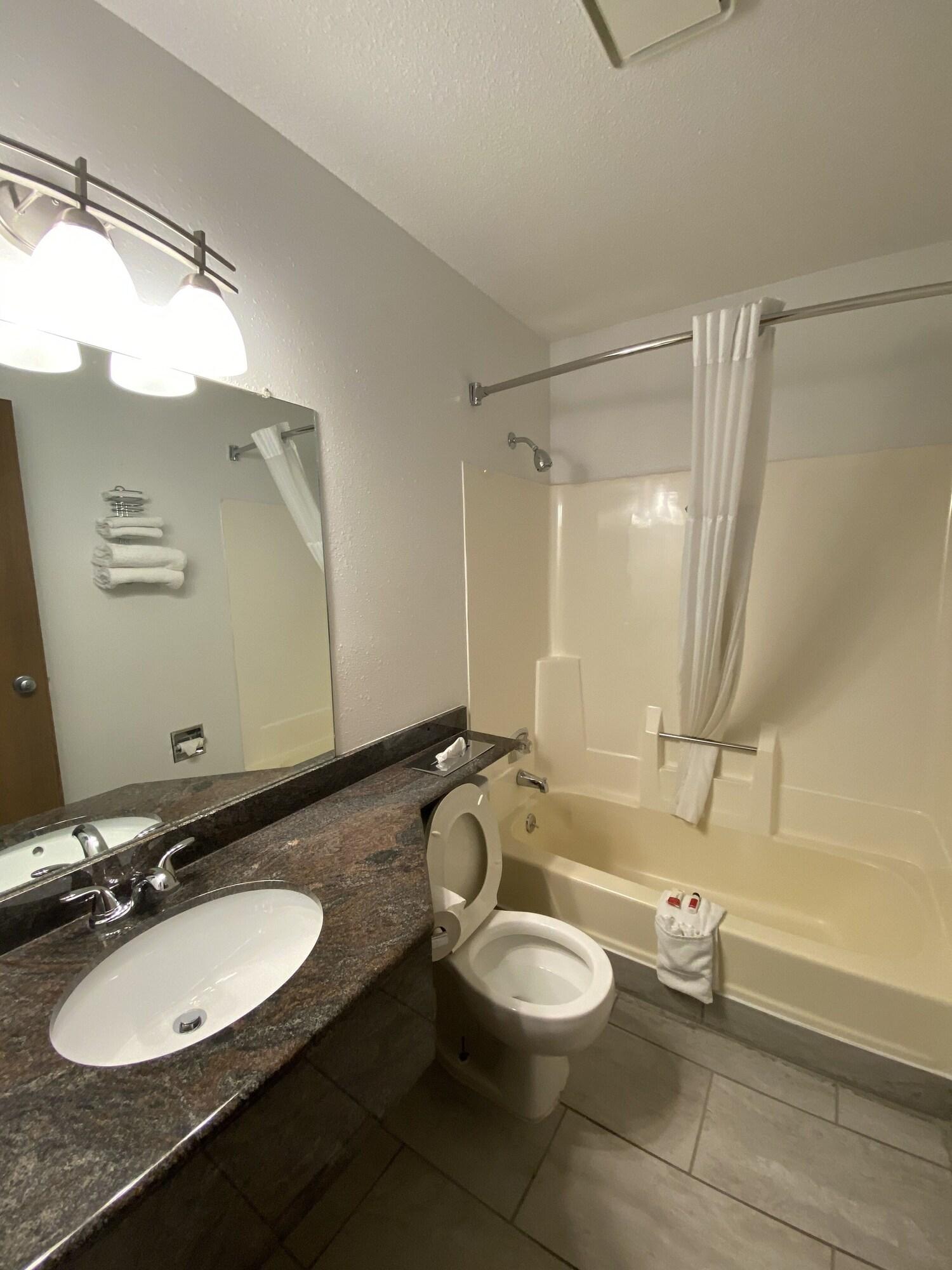 Travelodge By Wyndham La Porte/Michigan City Area Экстерьер фото